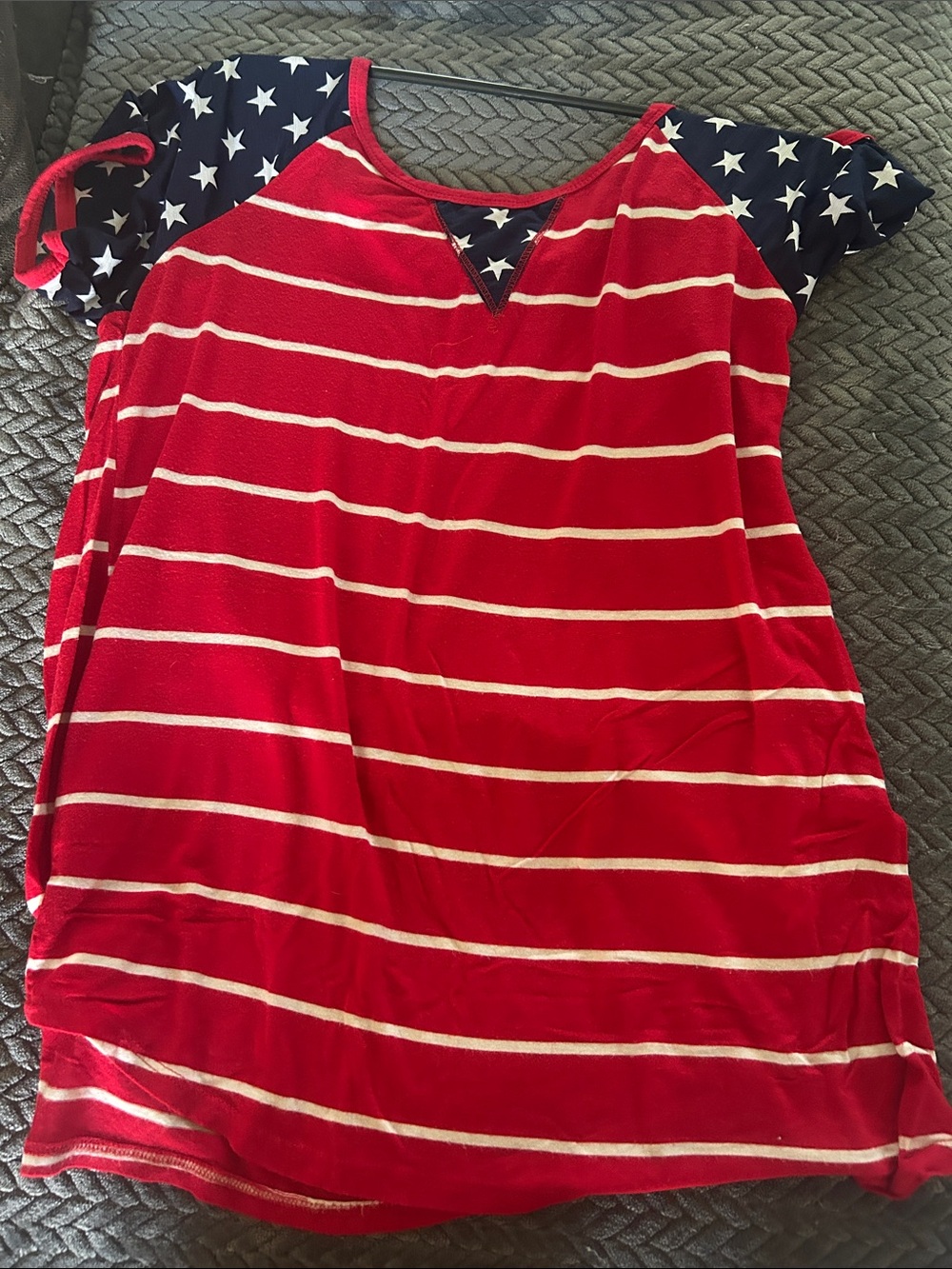 HEIMISH USA Red & Navy American Flag Stripe Raglan Top